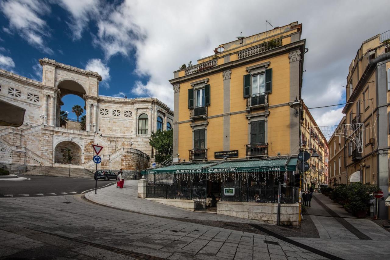 Right House Di Via Sulis - Best Neighborhood In The Town Cagliari Kültér fotó